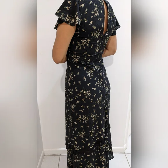 Forever New midi maxi black floral evening dress - Picture 5 of 7